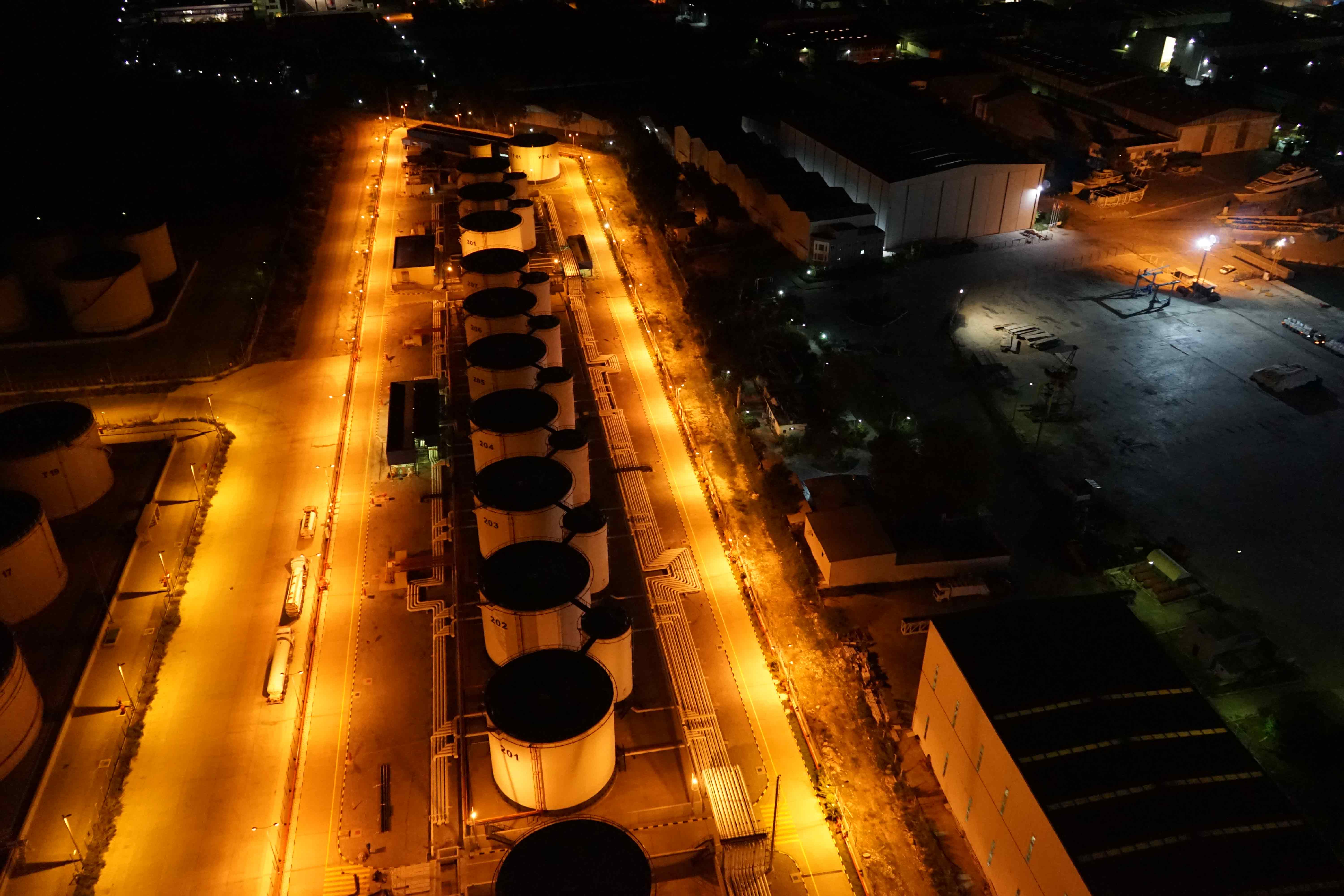 Akdeniz Akaryakıt Gece Görüntüsü